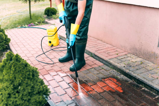 Garage Pressure Washing in Conneaut, OH